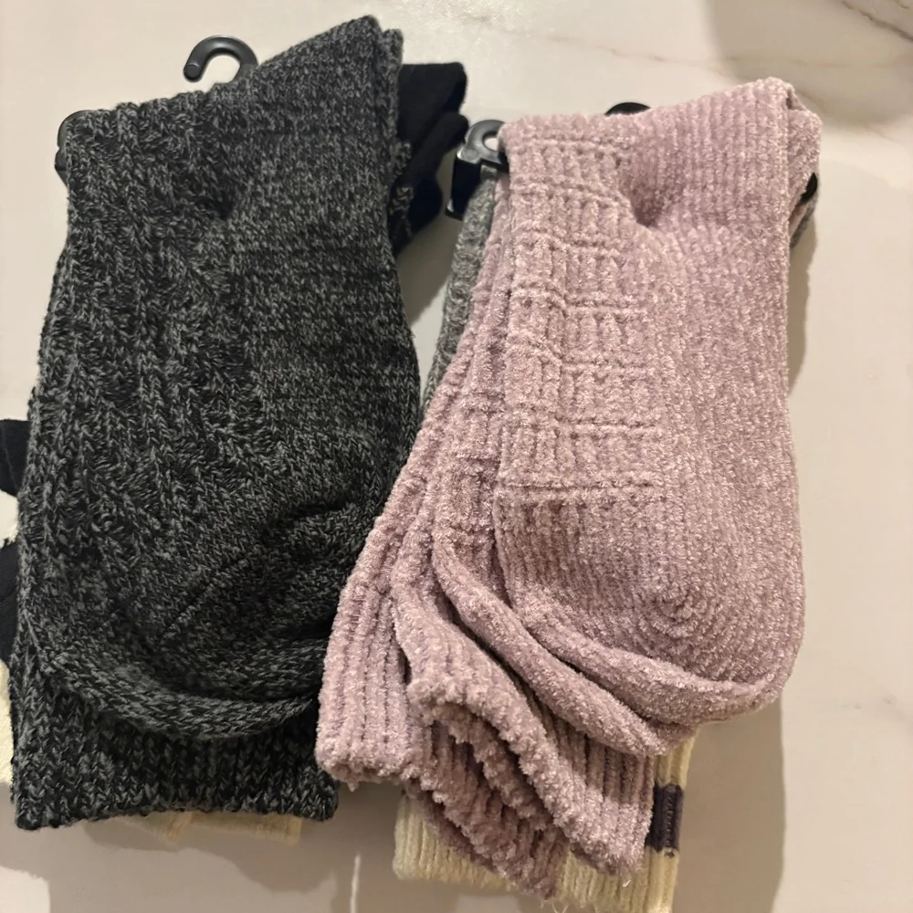 Muk Luks Women’s Crew Socks Cozy Comfort Lot‎ of 2  4 Pairs